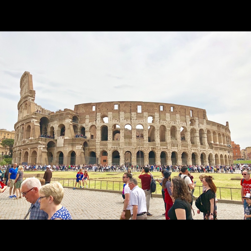 Meet your Posher, Monique